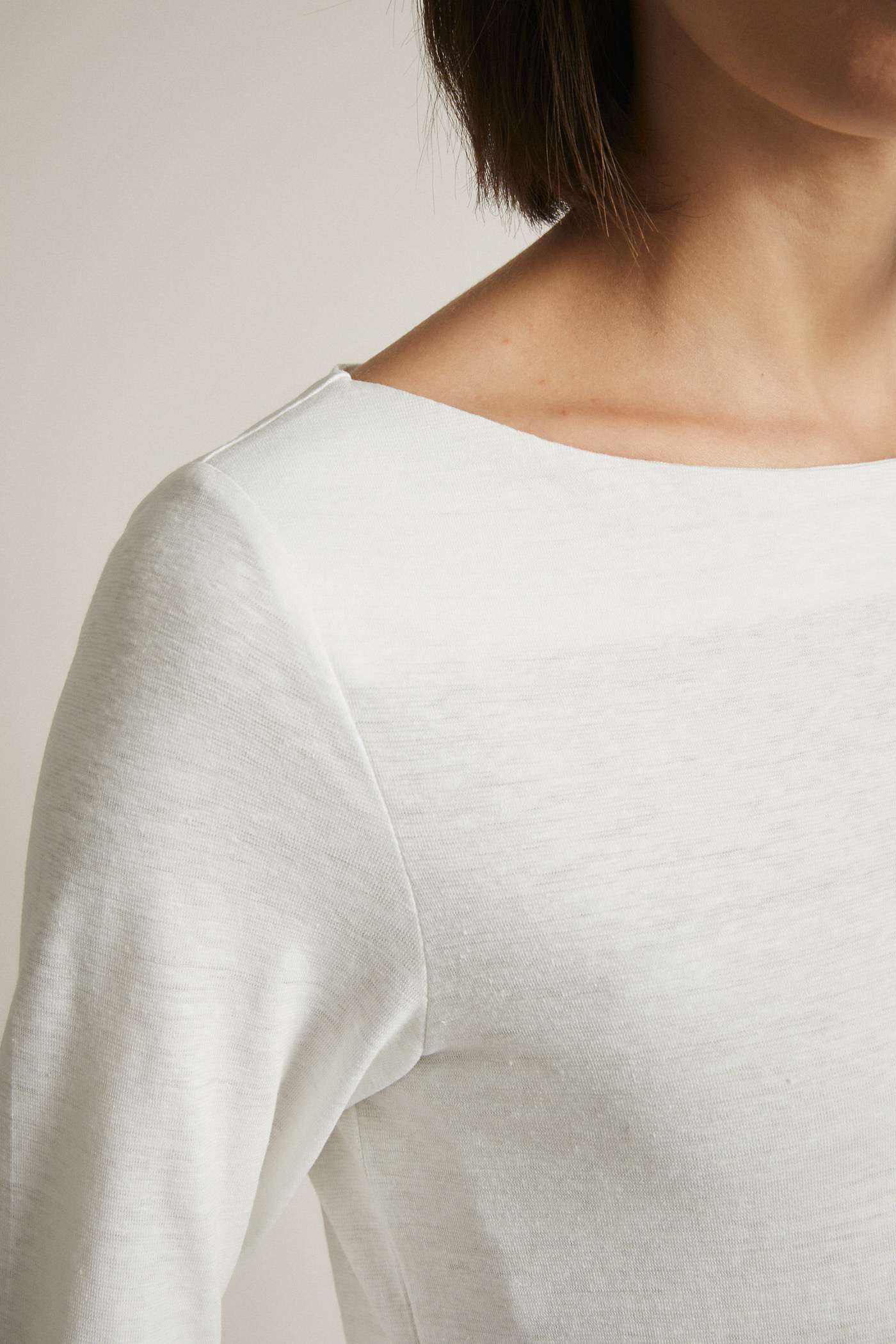 lanius_hw20_12419-00_u-bootshirt_off-white_05 lanius_hw20_12419-00_u-bootshirt_off-white_05