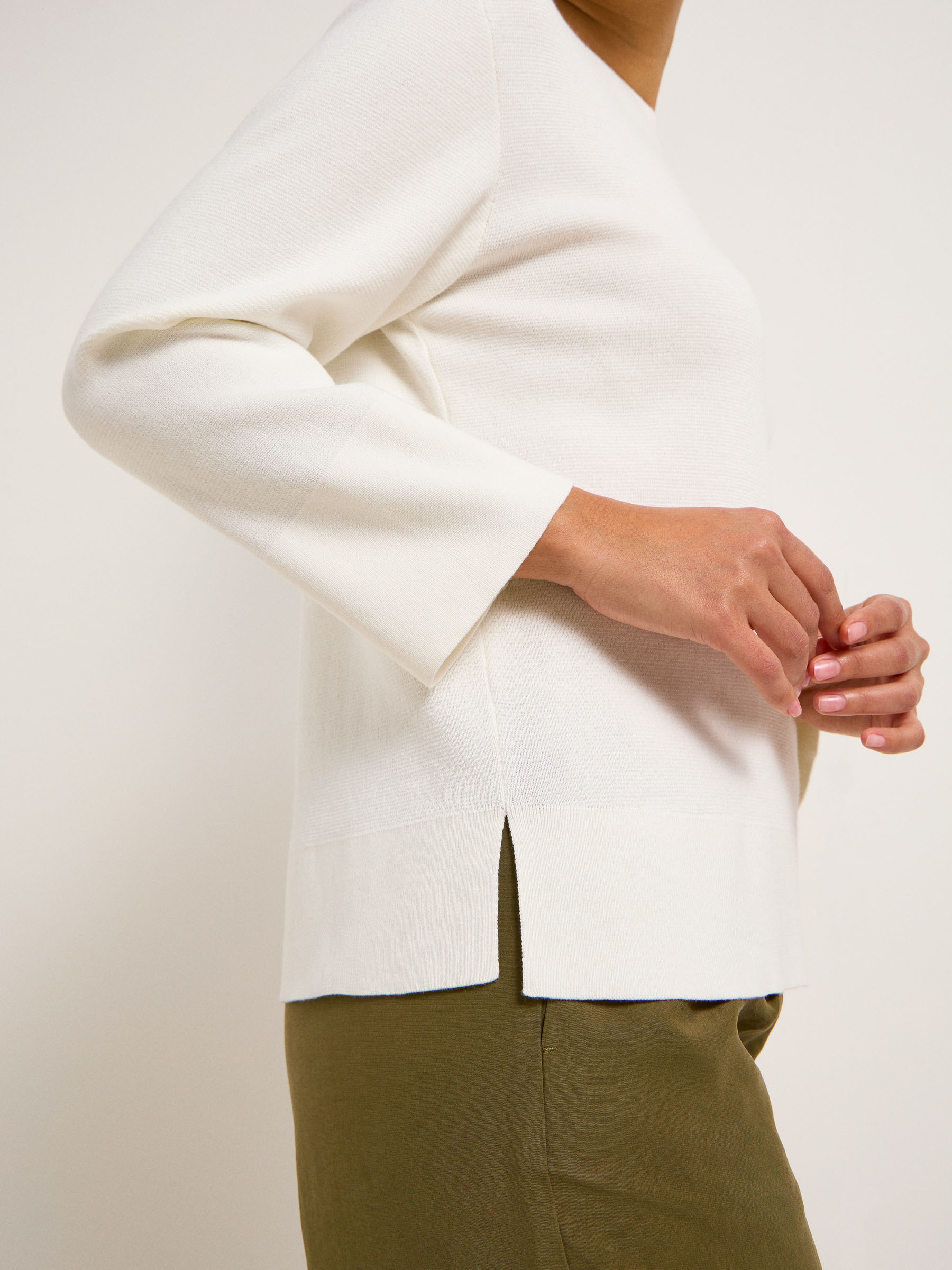 LANIUS_124-13857-101-off-white-34_Pullover-in-Punto-Milano_05