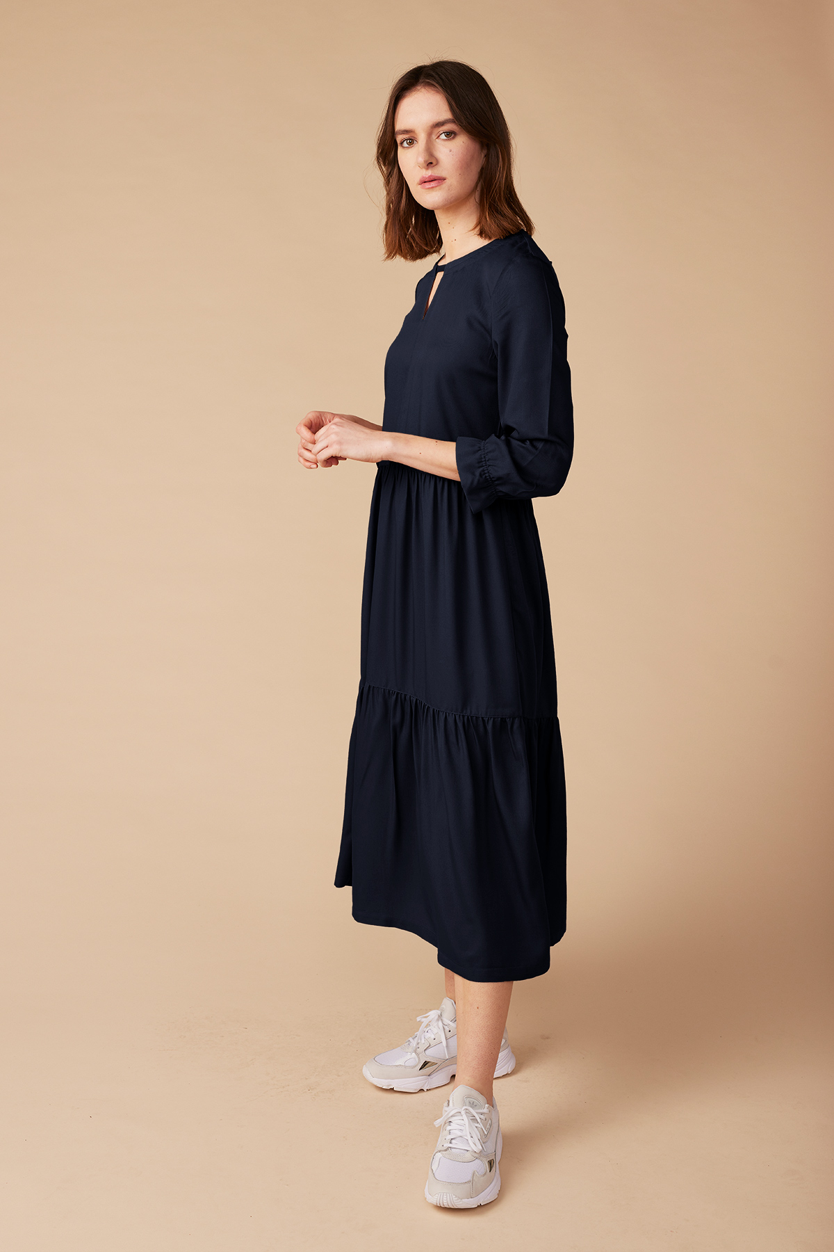 211-3432-7410-4298_0_kleid-oceane-nightblue