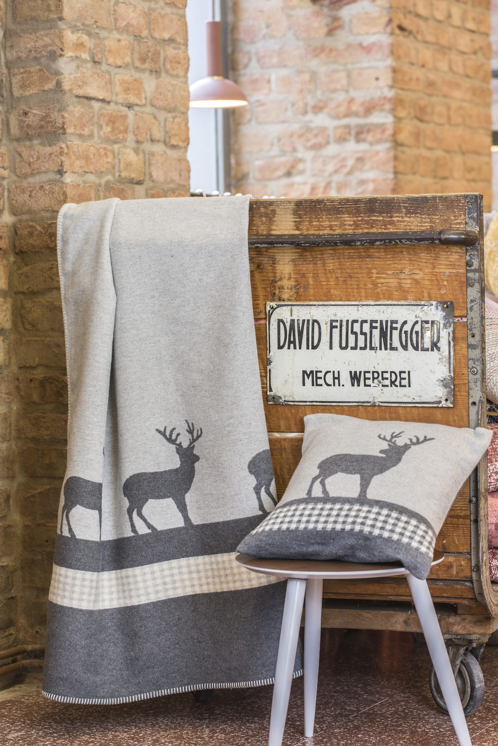 3466_97_7986_97 David Fussenegger Baumwolldecke