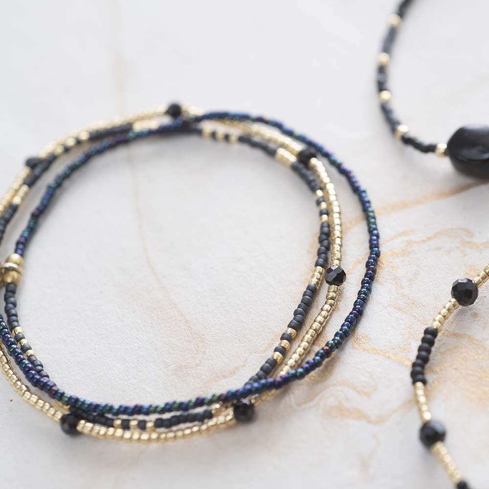 B30204-Welcome-Black-Onyx-Gold-Bracelet