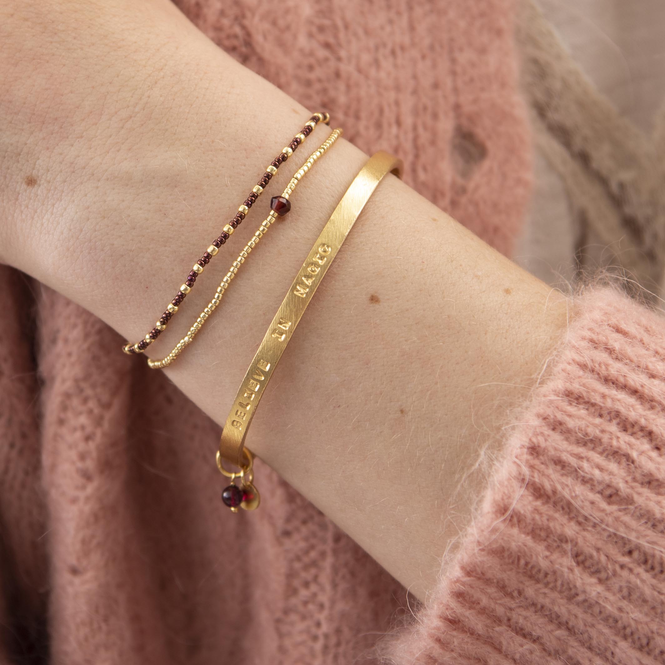 BL30185-Friendship-Garnet-Gold-Bracelet(1)