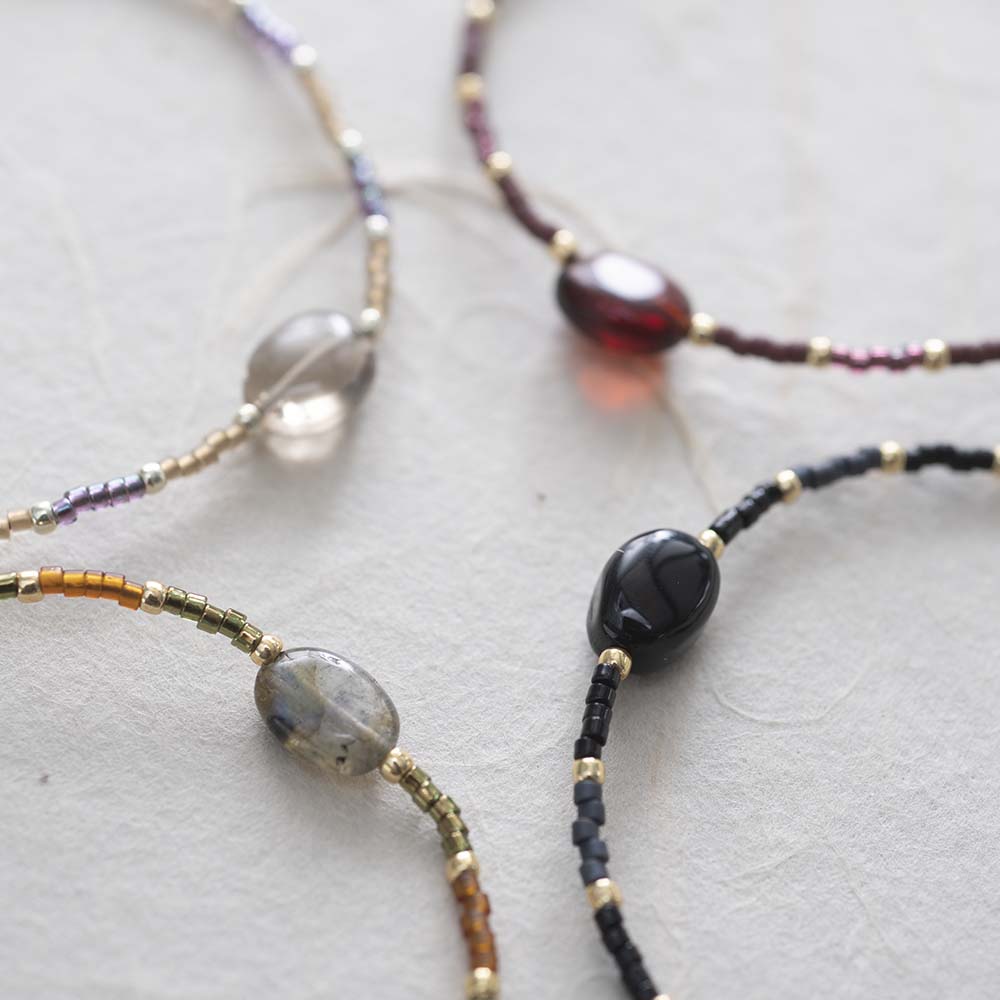 BL30475-Joyful-Labradorite-Gold-Bracelet-1