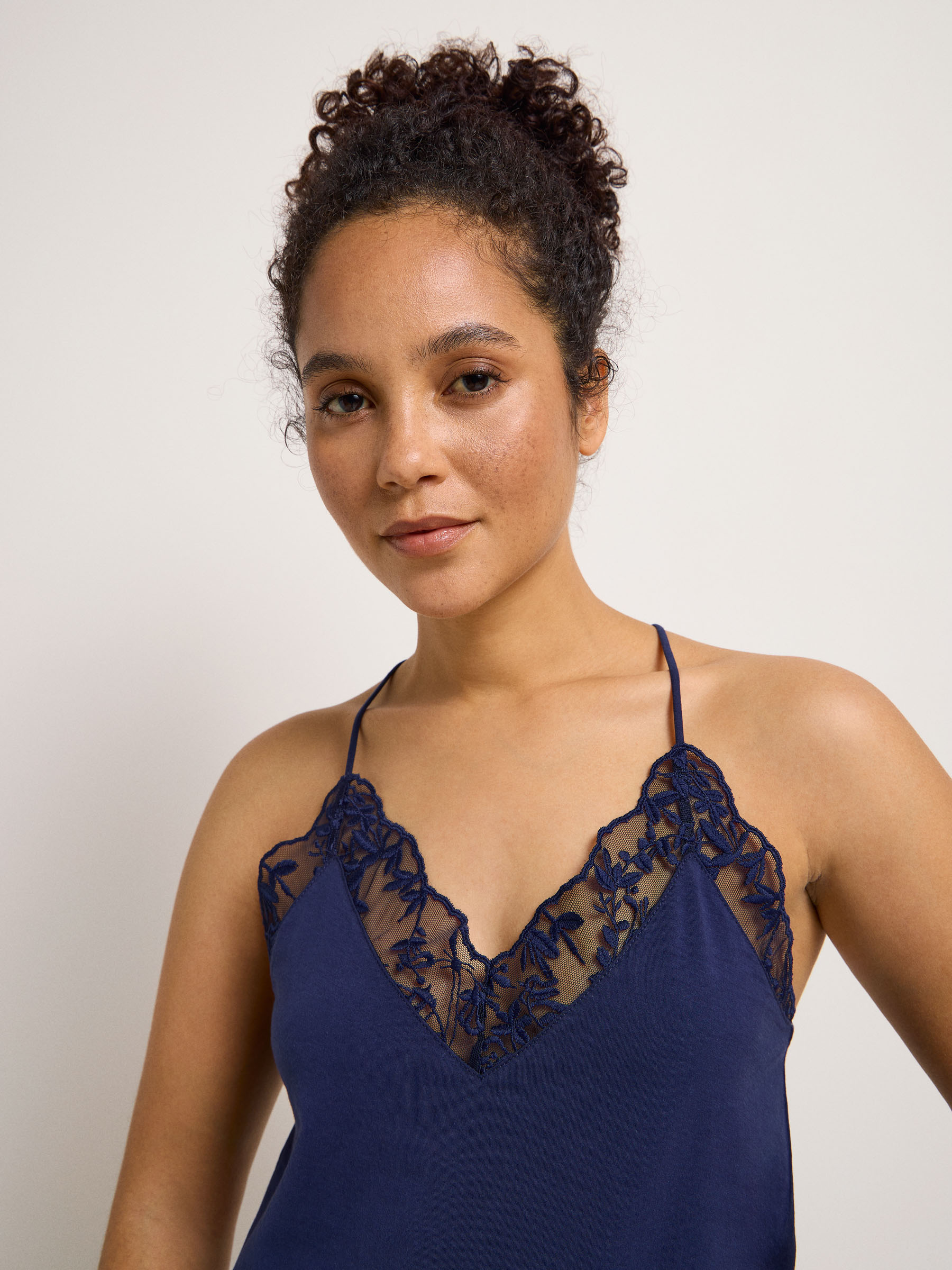 LANIUS_124-13772-595-night-blue-34_Top-mit-Spitze_04 LANIUS_124-13772-595-night-blue-34_Top-mit-Spitze_04