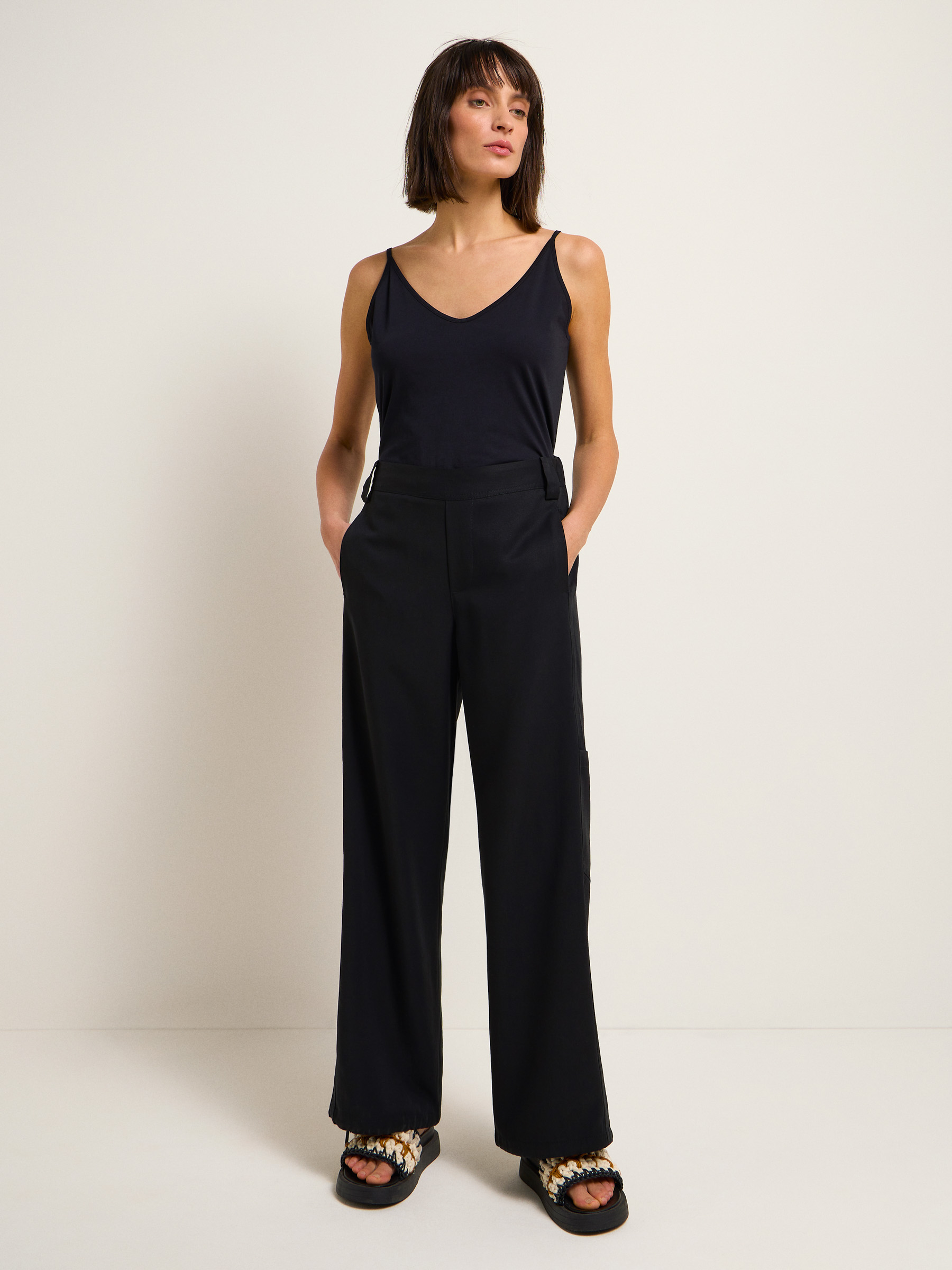 LANIUS_124-13804-199-black-34_Cargohose_03