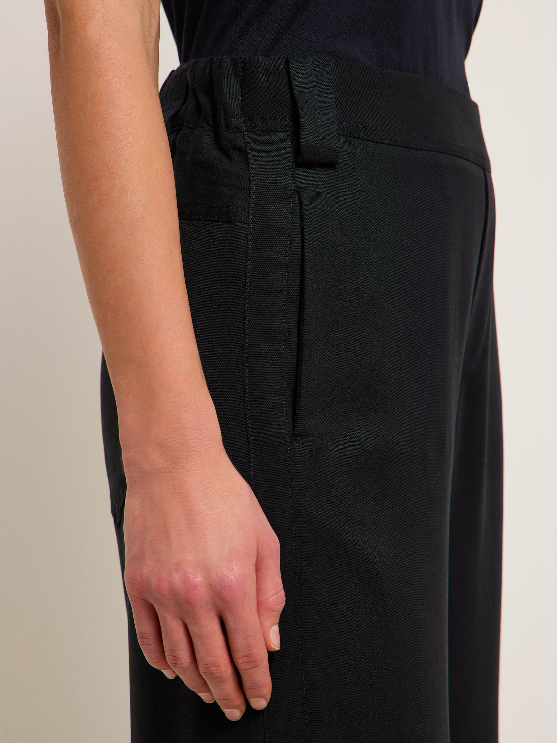 LANIUS_124-13804-199-black-34_Cargohose_05 (2)