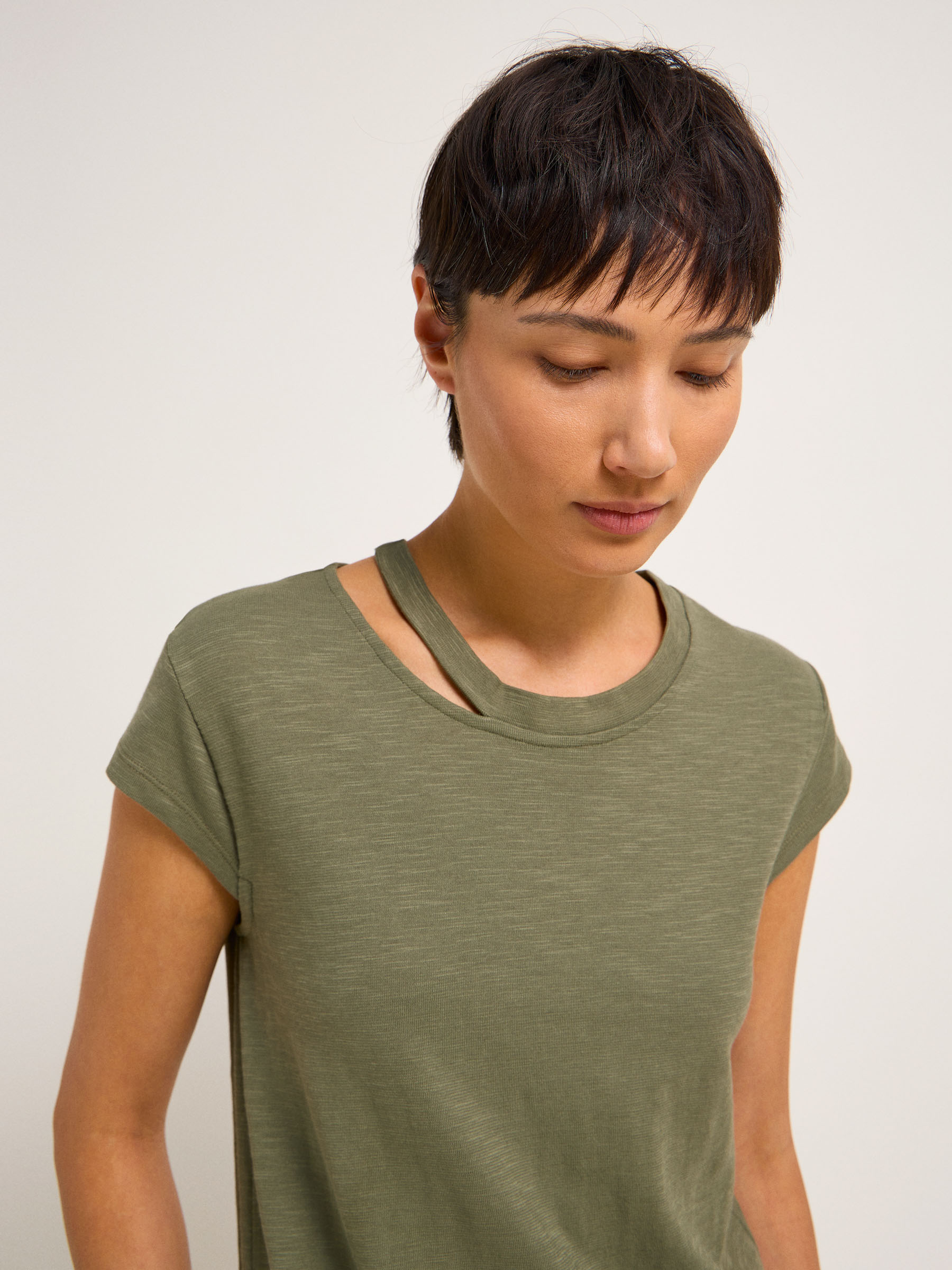 LANIUS_124-13851-695-tea-leaf-34_Maxikleid_04