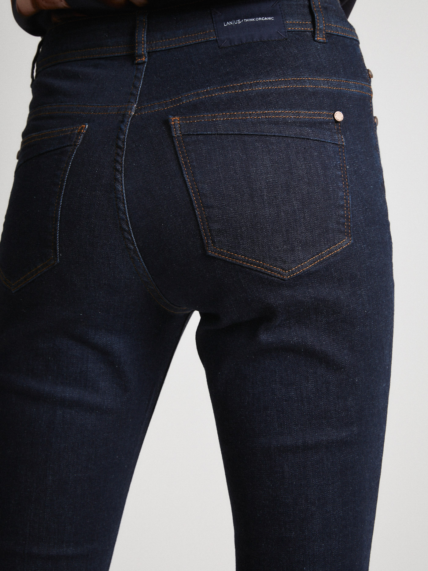 LANIUS_AW21_12345-00_High-waist-Jeans_dark-blue-denim_03