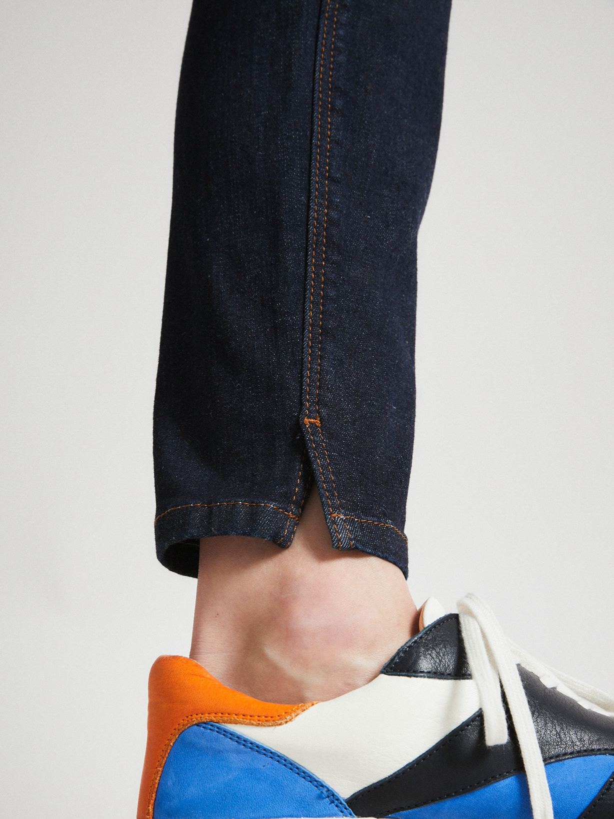 LANIUS_AW21_12345-00_High-waist-Jeans_dark-blue-denim_04