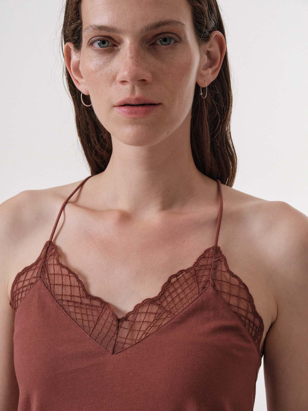 LANIUS_AW22_13214-00_Top-mit-grafischer-Spitze_mushroom_01 LANIUS_AW22_13214-00_Top-mit-grafischer-Spitze_mushroom_01