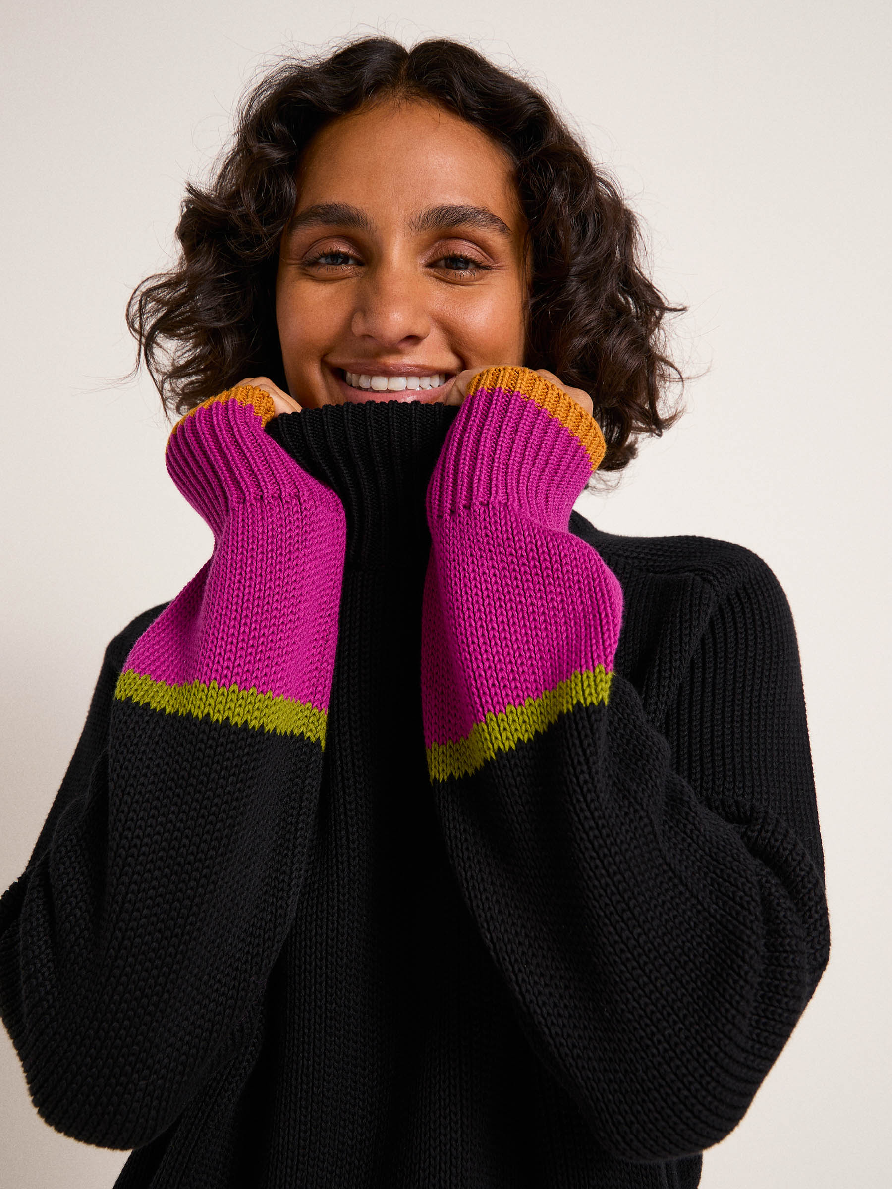 LANIUS_AW23_13617-199-black-multicolour-34_Colourblock-Pullover_04