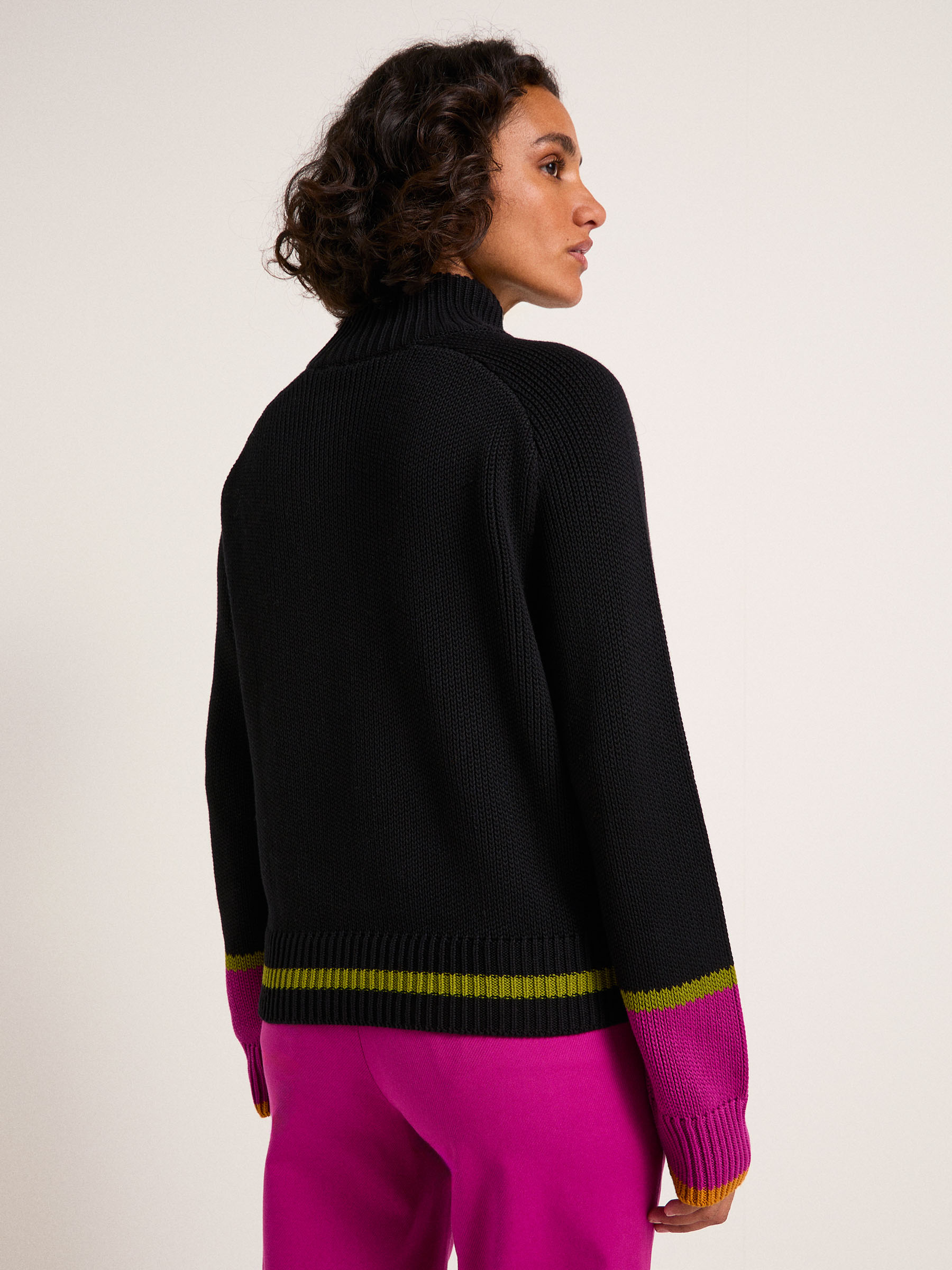 LANIUS_AW23_13617-199-black-multicolour-34_Colourblock-Pullover_06