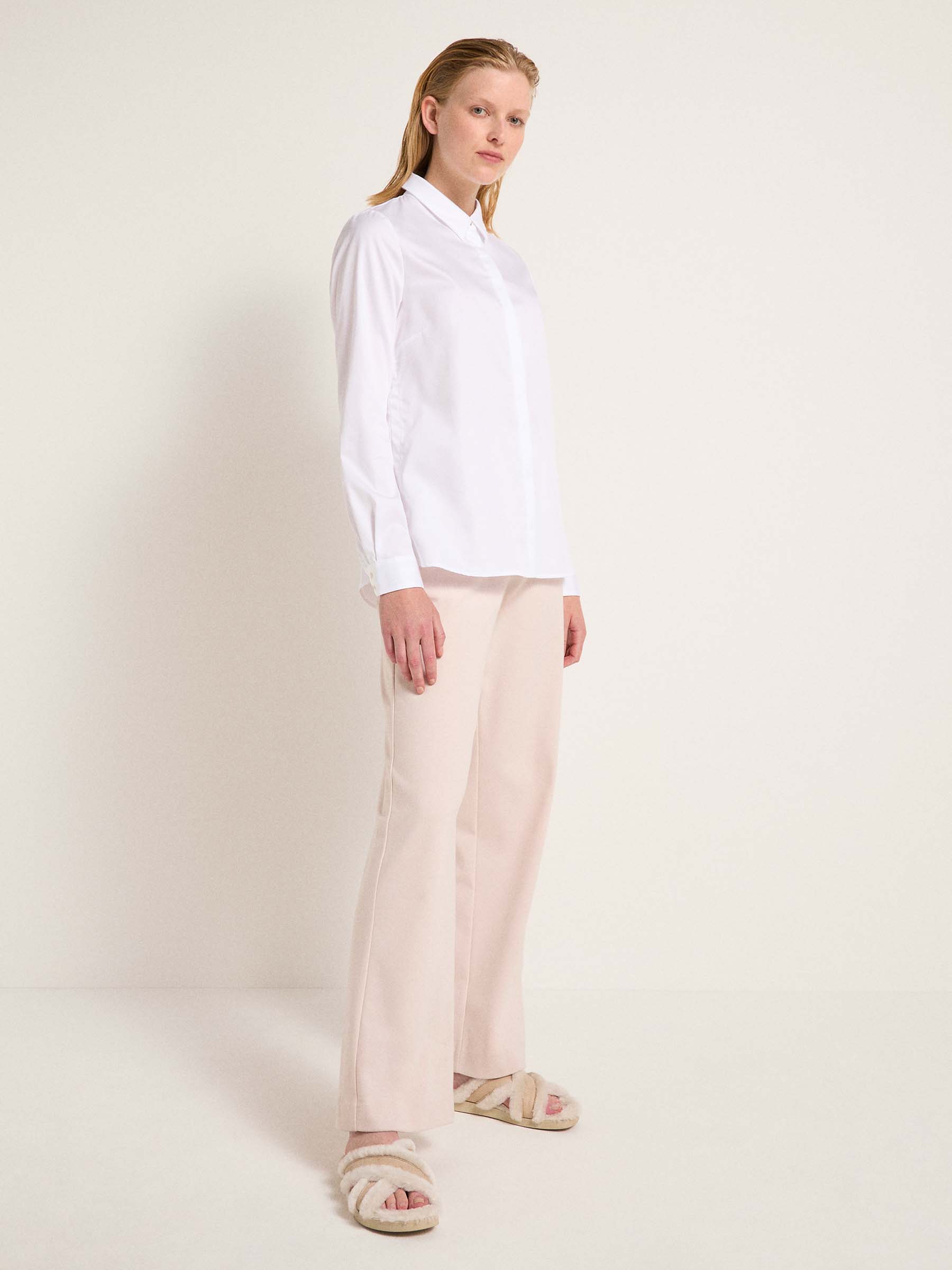 LANIUS_AW23_13625-100-white-34_Hemdbluse_03