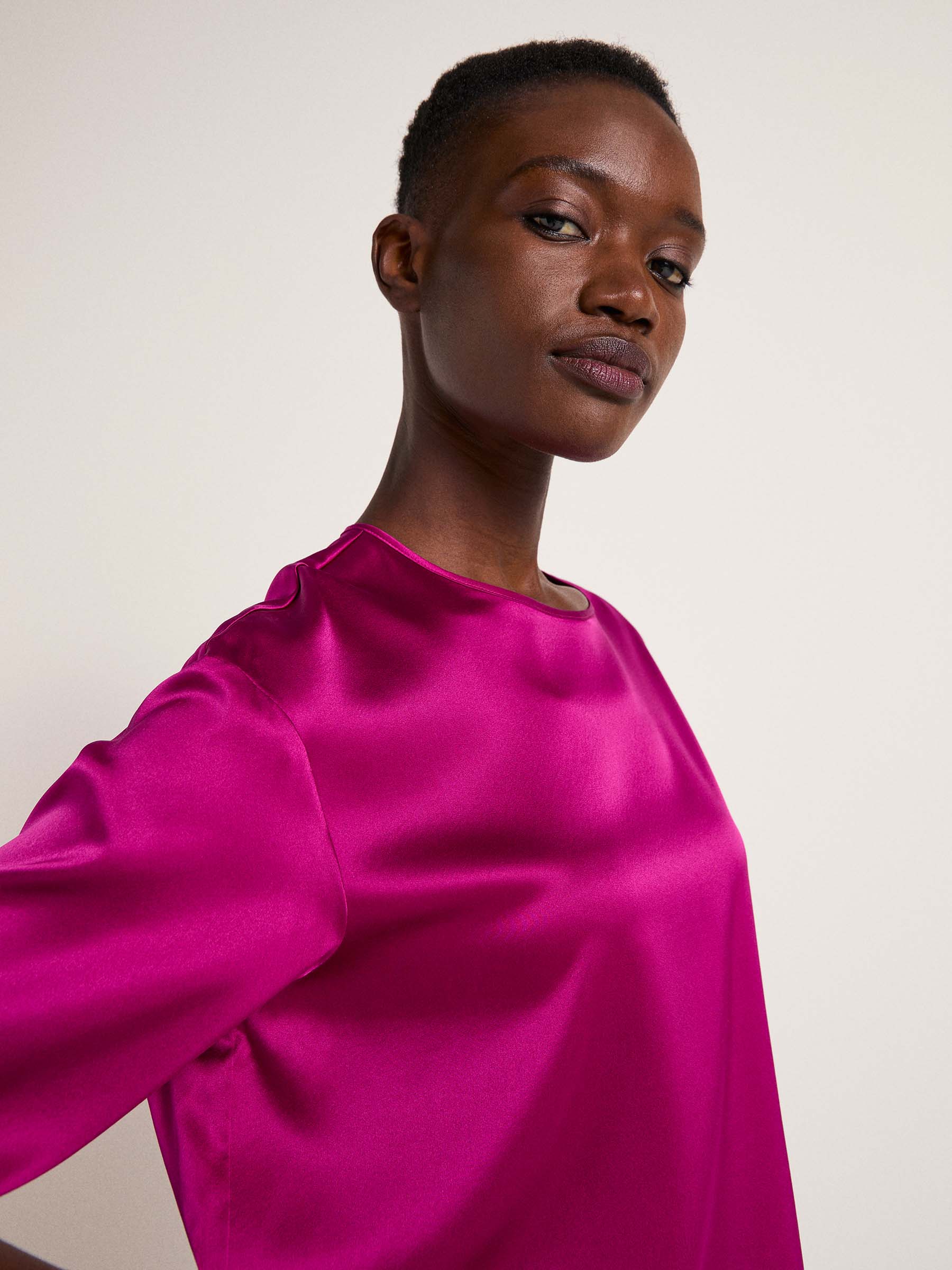 LANIUS_AW23_13655-417-plum-34_Seidenbluse_04