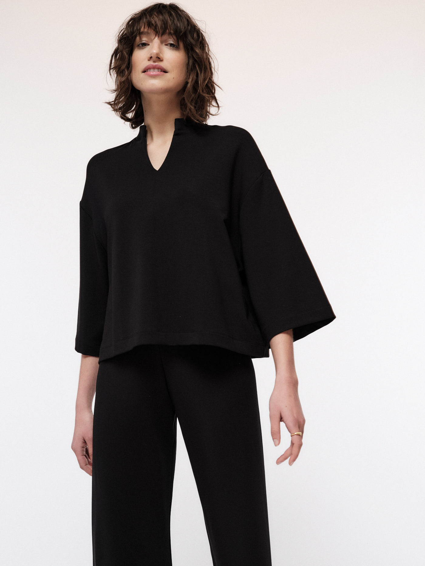 LANIUS_SS22_13191-00_Shirt_black_01