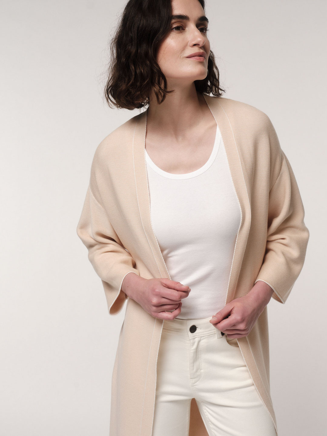 LANIUS_SS23_13501-00_Strickmantel_oat-milk_04 LANIUS_SS23_13501-00_Strickmantel_oat-milk_04