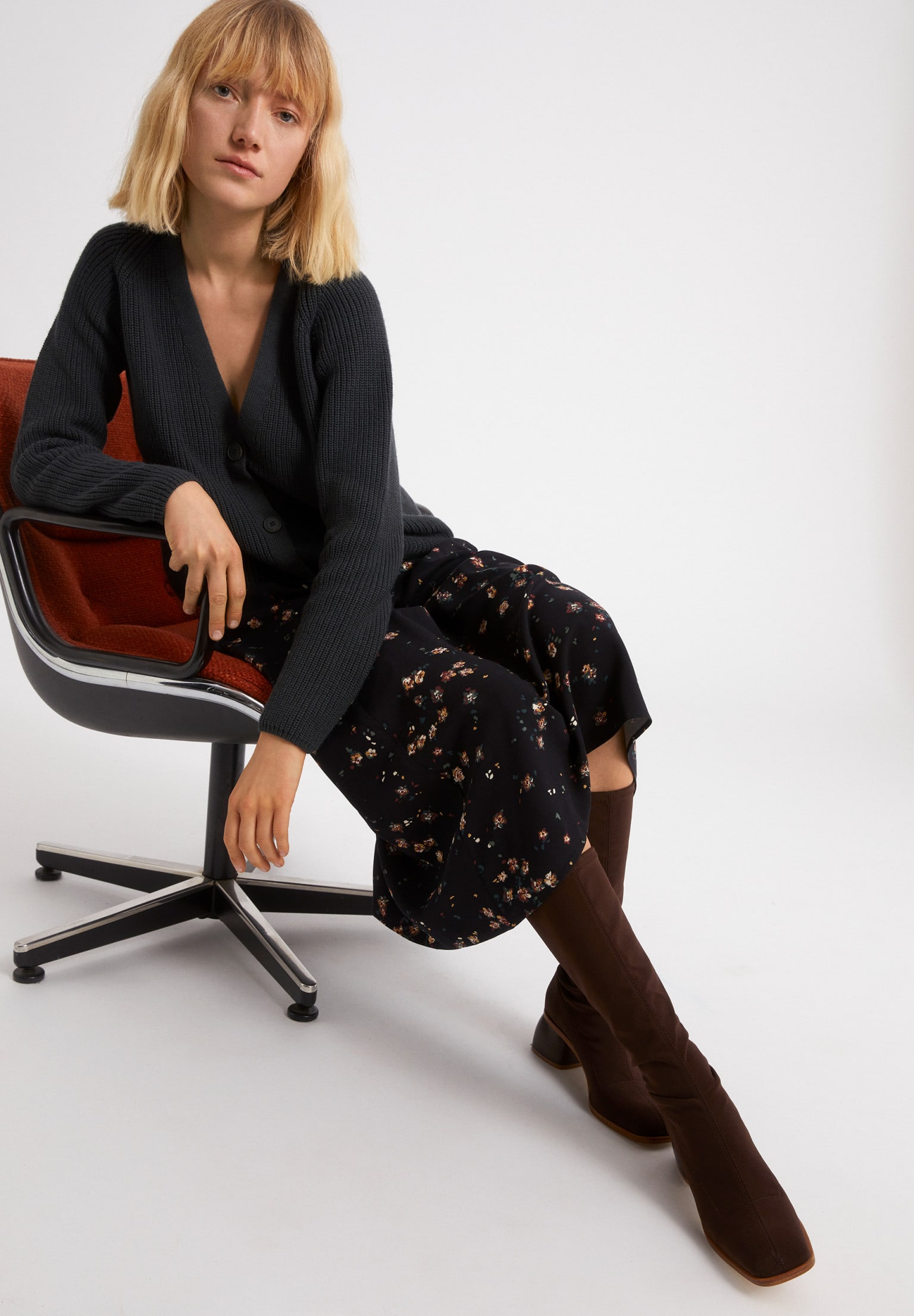 leaahna-wild-blossom-black-04 leaahna-wild-blossom-black-04