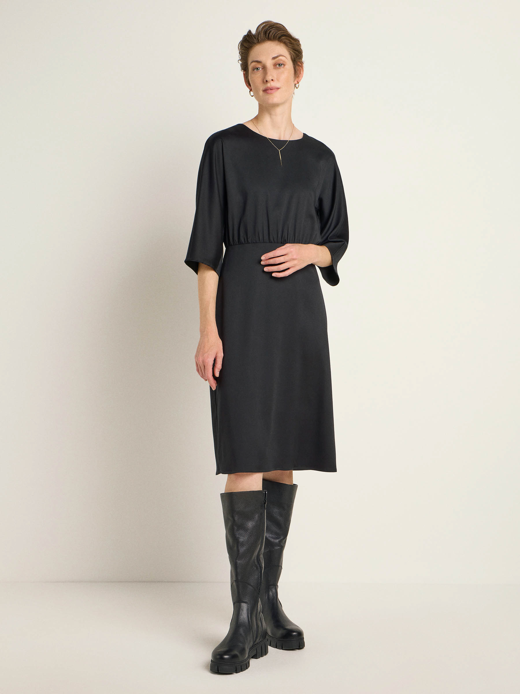 LANIUS_224-14011-199-black-34_Kleid_03.jpg