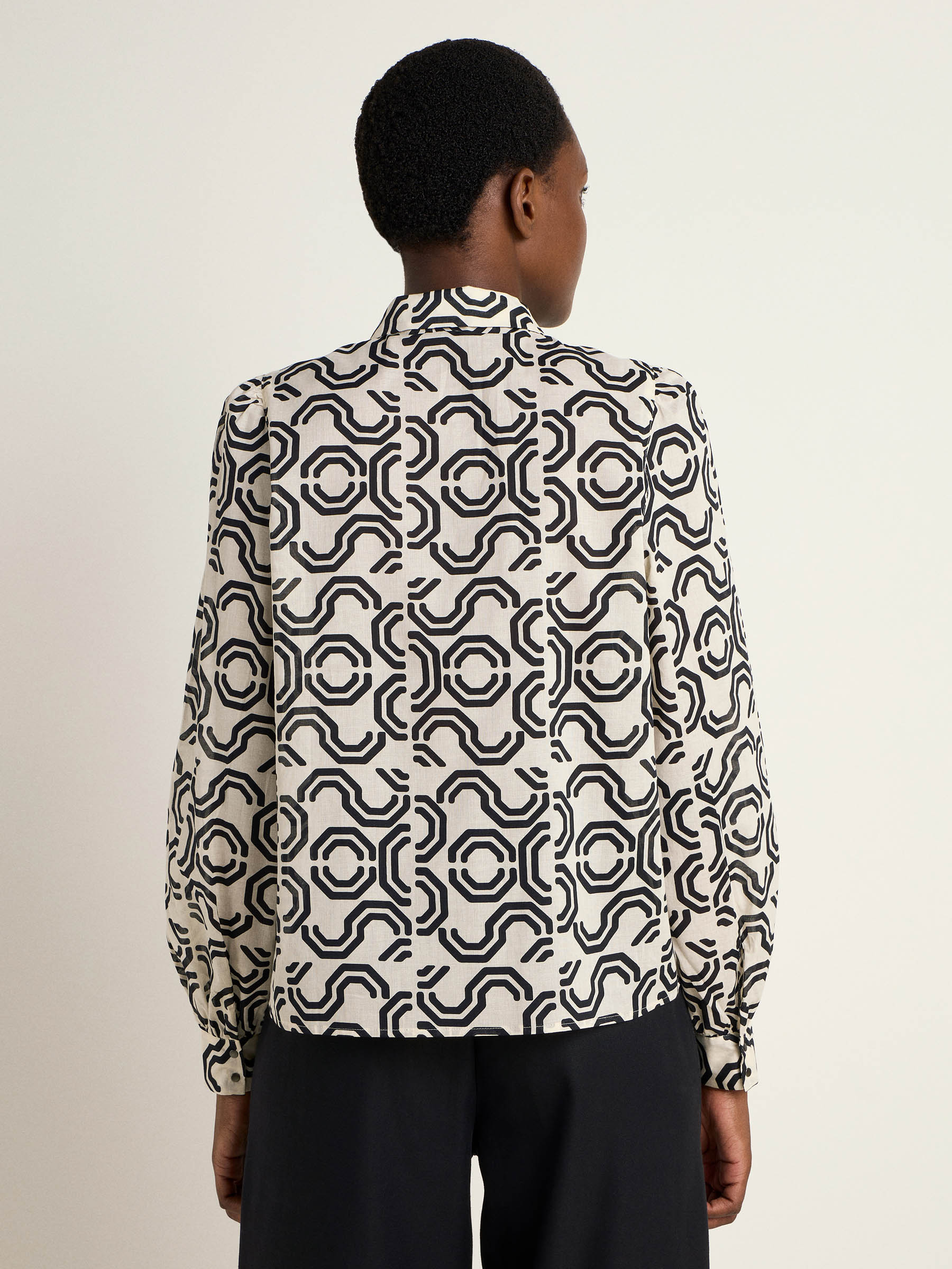 LANIUS_224-14071-814-print-simple-circle-beige-34_Hemdbluse_06-jpg LANIUS_224-14071-814-print-simple-circle-beige-34_Hemdbluse_06.jpg