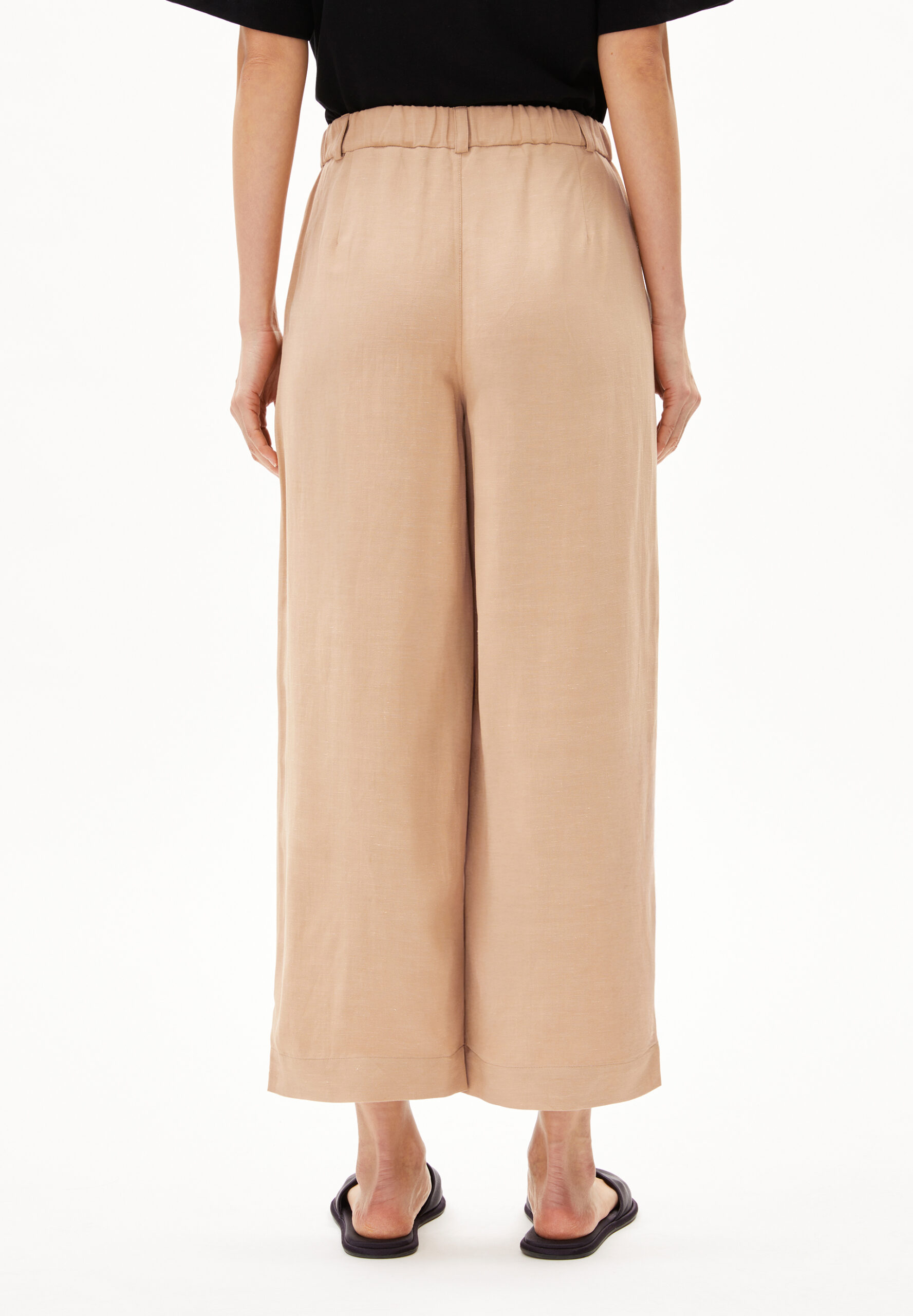 Armedangels_2502_3050_30006136 -2-jpg Armedangels_2502_3050_30006136 (2).jpg